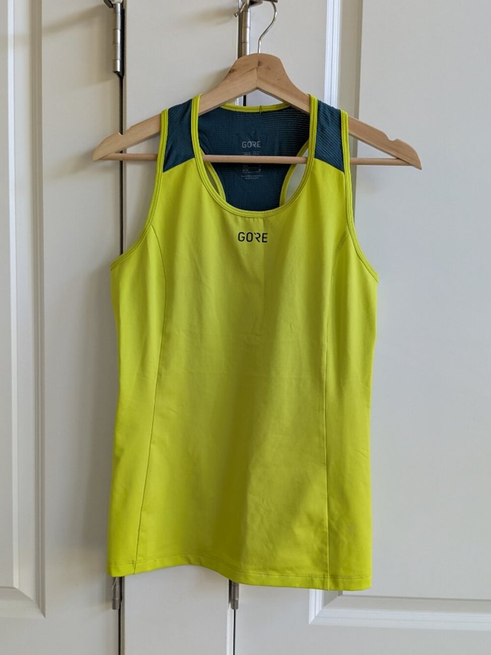 NWOT GOREWEAR Top R7 Singlet High Vis Green Active Racerback Running Top Sz S